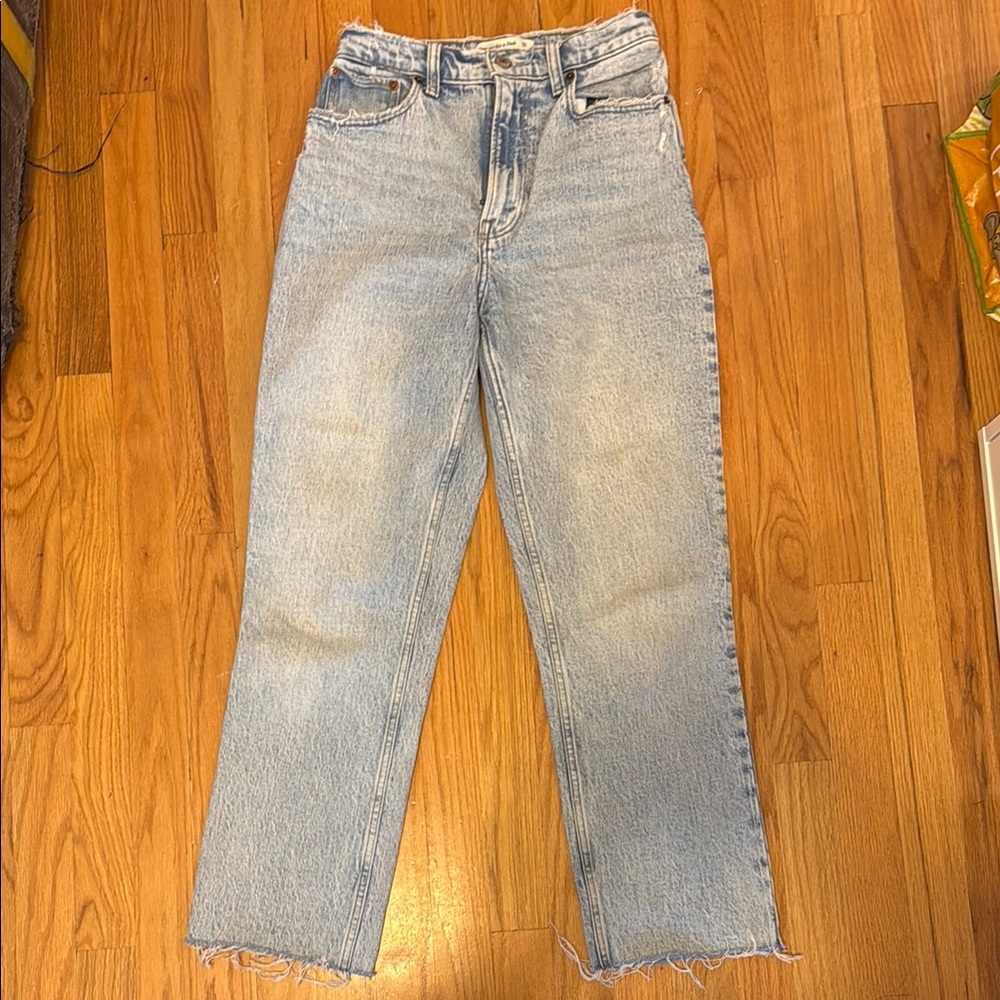 Abercrombie Curve Love 90s Straight Ultra High Rise Jeans